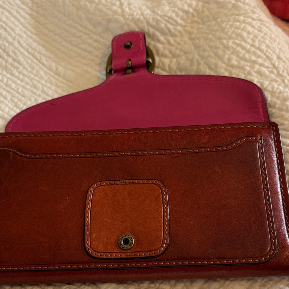 Coach Tan Leather wallet with Brass Buckle - Picture 7 of 9